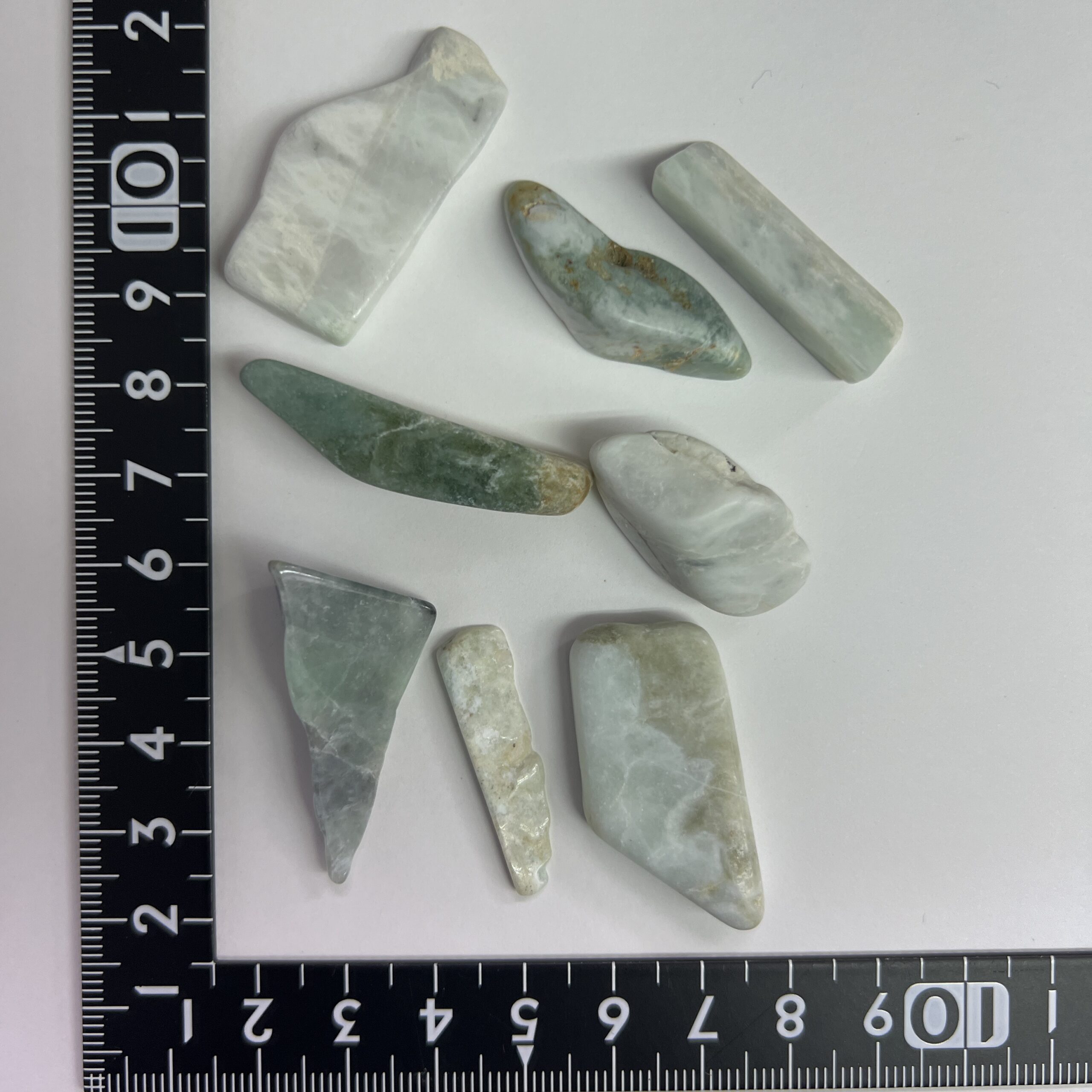 天然ヒスイ（natural jadeite) ４．８49 ct-